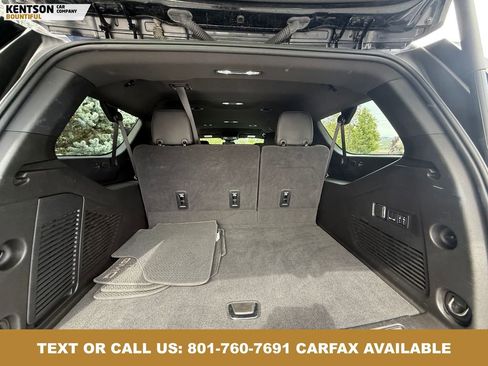 Used 2025 GMC Yukon XL Denali AWD/4WD image 37