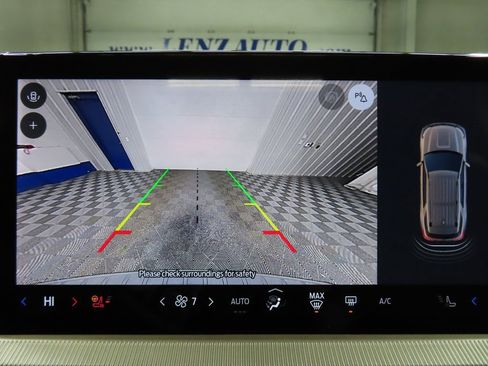 Used 2025 Ford Explorer Active w/ Active Comfort Package image 13