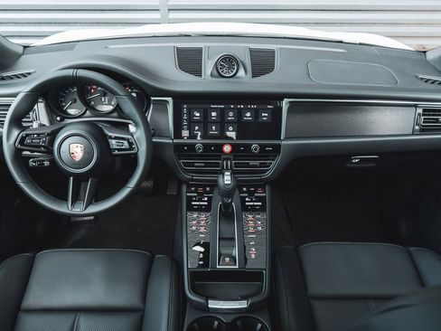 New 2026 Porsche Macan GTS image 11