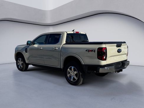 Used 2025 Ford Ranger Lariat w/ Chrome Accent Package image 3