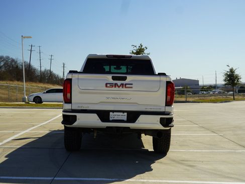 Used 2023 GMC Sierra 2500 Denali w/ Denali Ultimate Package image 6