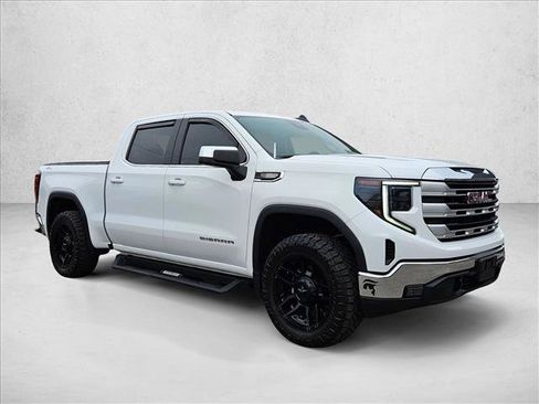Used 2022 GMC Sierra 1500 SLE AWD/4WD image 3