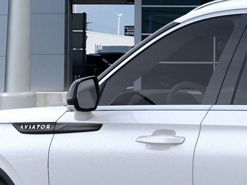 New 2026 Lincoln Aviator AWD image 20