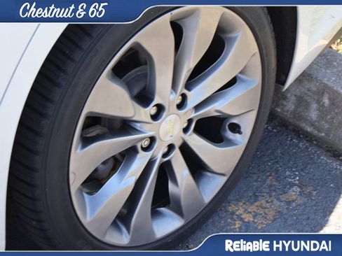 Used 2016 Chevrolet Malibu Premier w/ Driver Confidence Package II FWD image 23