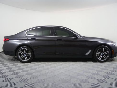 Used 2023 BMW 530i w/ Convenience Package RWD image 2