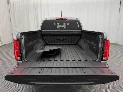 Used 2024 Chevrolet Colorado Z71 w/ Z71 Convenience Package 2 image 5