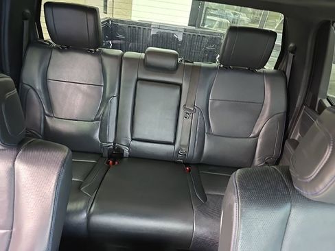 Used 2024 Toyota Tundra Platinum AWD/4WD image 10