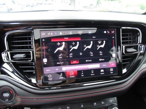 Used 2025 Dodge Durango R/T AWD/4WD image 15