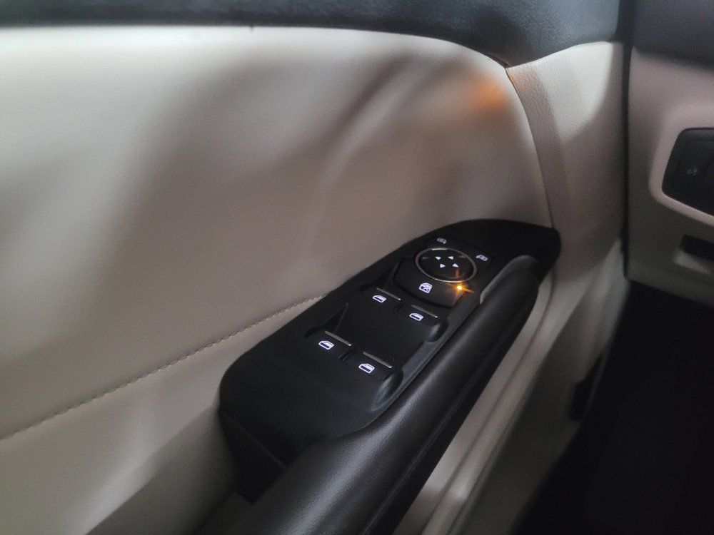 Used 2019 Lincoln MKC Premiere FWD image 27