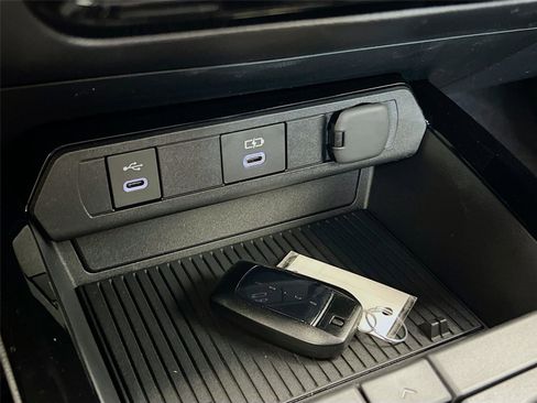 New 2026 Toyota Prius XLE image 13