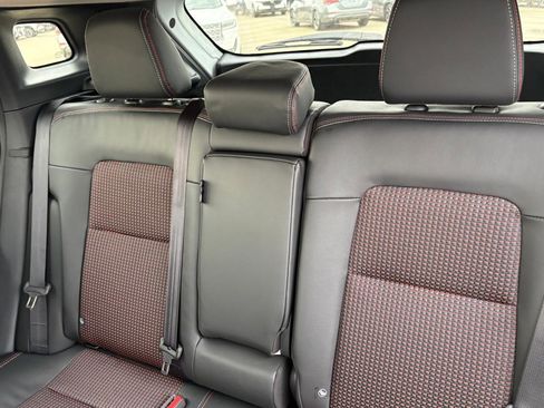 New 2026 Nissan Kicks SR image 22