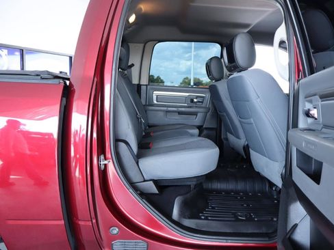 Used 2019 RAM 1500 Big Horn RWD image 32