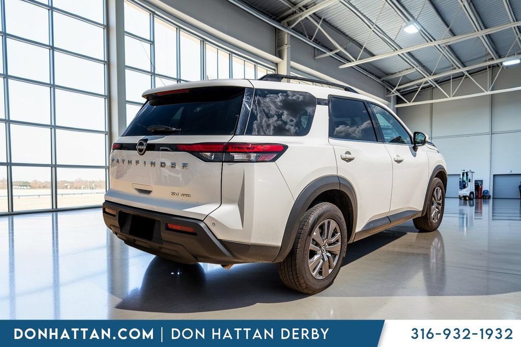Used 2024 Nissan Pathfinder SV AWD/4WD image 33