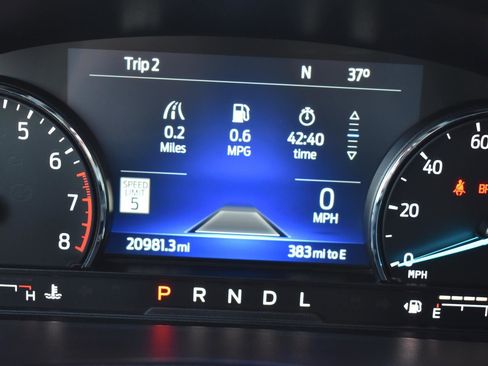 Used 2024 Ford Explorer XLT w/ Equipment Group 202A image 28