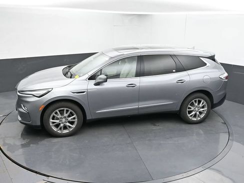 Used 2023 Buick Enclave Premium w/ Experience Buick Package FWD image 18
