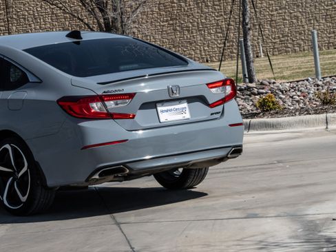 Used 2022 Honda Accord Sport image 6