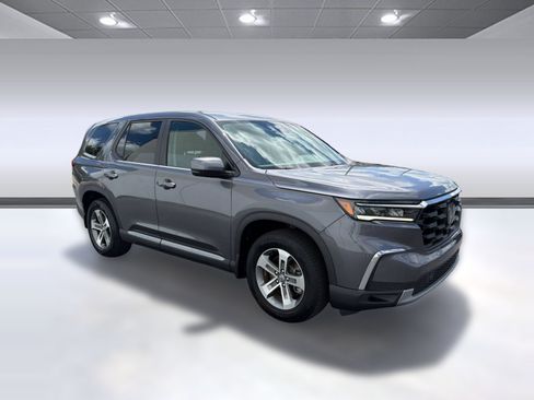 Used 2025 Honda Pilot EX-L image 7