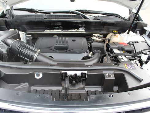 Used 2023 GMC Acadia SLT image 42