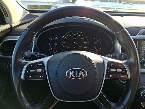 Used 2019 Kia Sorento EX image 19