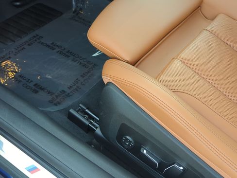 Used 2025 BMW 430i Coupe w/ M Sport Package image 17