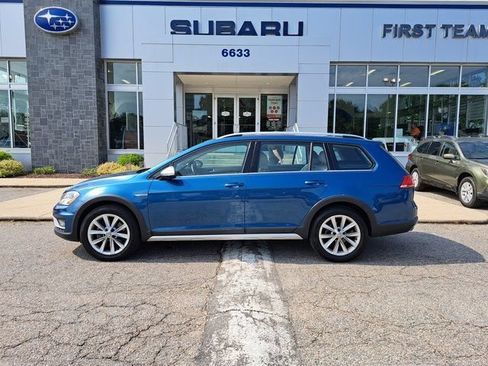 Used 2017 Volkswagen Golf Alltrack S AWD/4WD image 3