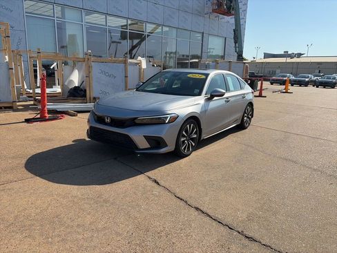 Used 2024 Honda Civic EX-L image 1