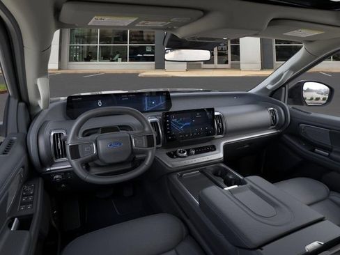 New 2026 Ford Expedition Platinum AWD/4WD image 9