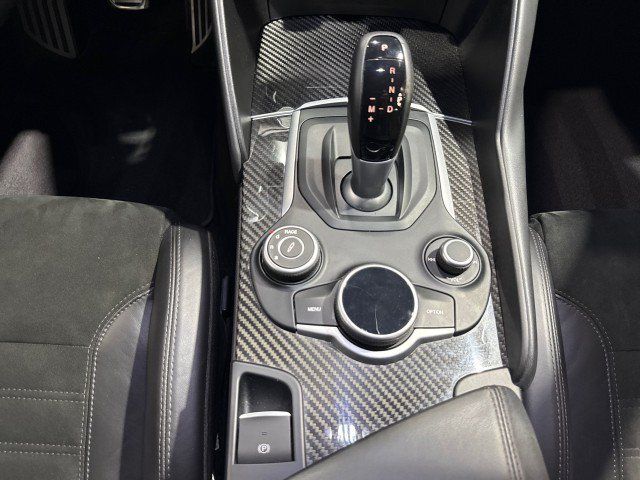 Used 2018 Alfa Romeo Giulia Quadrifoglio w/ Driver Assist Dynamic Package RWD image 73