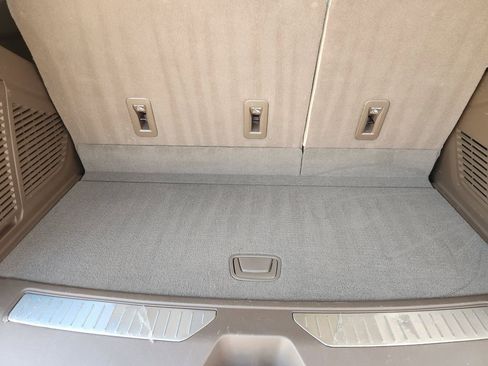 Used 2023 GMC Yukon Denali RWD image 36