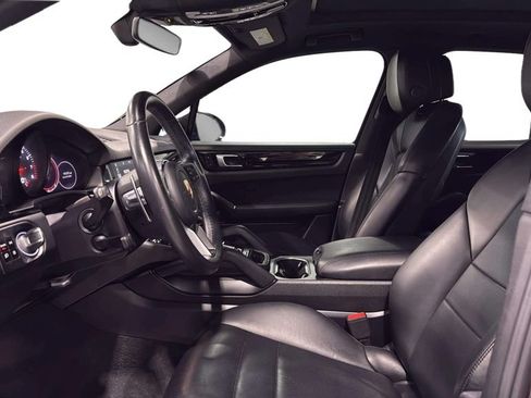 Used 2019 Porsche Cayenne AWD/4WD image 20