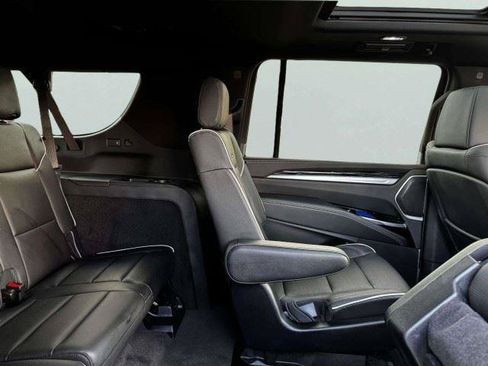 Used 2025 Cadillac Escalade ESV Sport w/ Touring Package AWD/4WD image 47