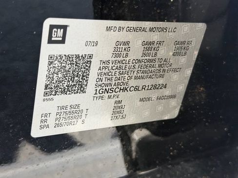 Used 2020 Chevrolet Suburban LT w/ Luxury Package RWD image 23