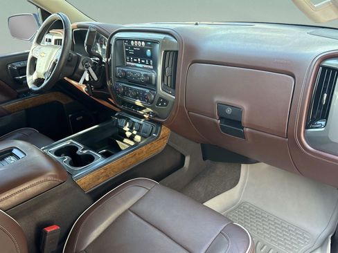 Used 2017 Chevrolet Silverado 1500 High Country image 18