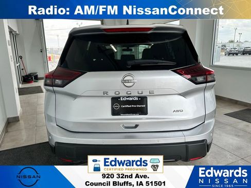 Used 2024 Nissan Rogue S AWD/4WD image 6