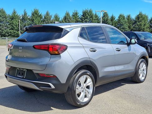 Used 2024 Buick Encore GX Preferred AWD/4WD image 5