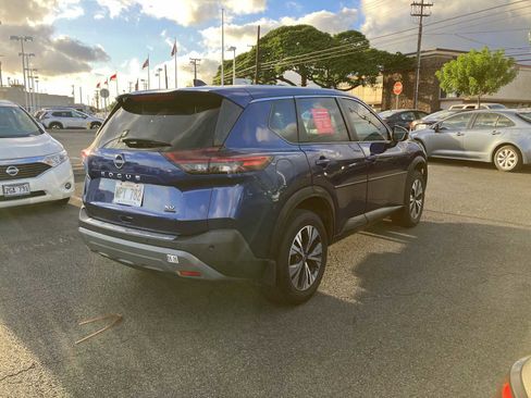Certified 2022 Nissan Rogue SV image 3