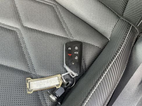 Used 2025 Volkswagen Atlas Cross Sport SE image 22