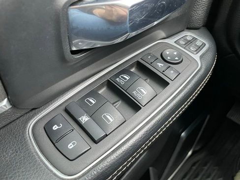 Used 2023 RAM 2500 Laramie w/ Night Edition image 25