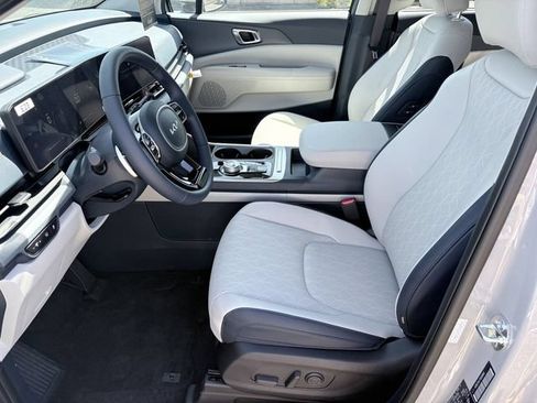 New 2026 Kia Carnival EX FWD image 8