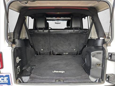 Used 2014 Jeep Wrangler Unlimited Sahara w/ Max Tow Package AWD/4WD image 6