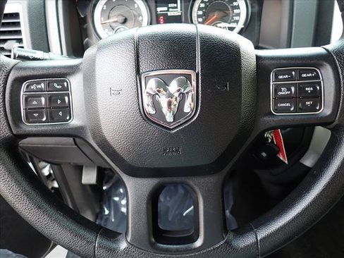 Used 2016 RAM 1500 Classic SLT AWD/4WD image 14