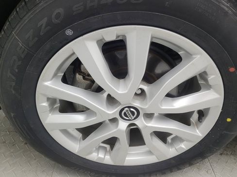 Used 2021 Nissan Rogue Sport S image 31