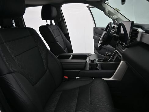 Used 2022 Toyota Tundra Limited image 11