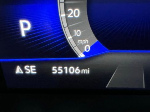 Used 2022 Volkswagen Tiguan SE image 65