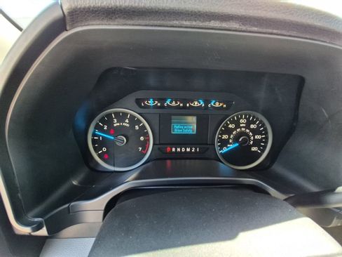 Used 2015 Ford F150 XLT image 17