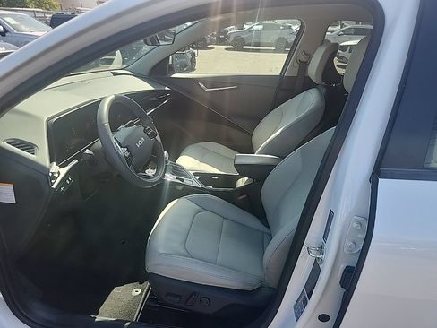 Certified 2023 Kia Niro EX FWD image 19