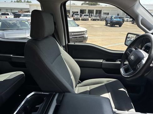 Used 2025 Ford F150 XLT w/ Equipment Group 301A Standard AWD/4WD image 17