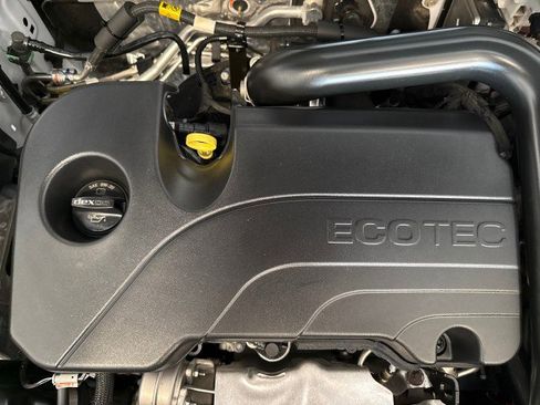 Used 2023 Chevrolet Equinox LT image 31