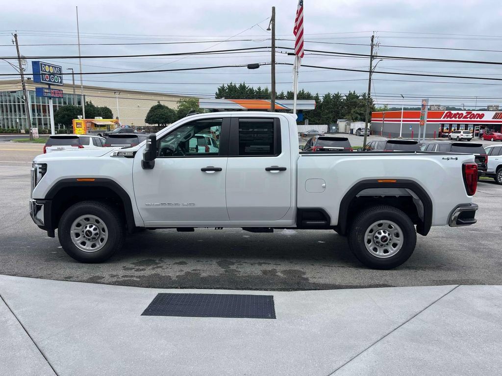 New 2026 GMC Sierra 2500 Pro w/ 1SA Pro Safety Plus Package AWD/4WD image 6