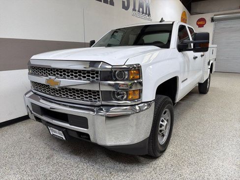 Used 2019 Chevrolet Silverado 2500 W/T w/ WT Convenience Package image 3